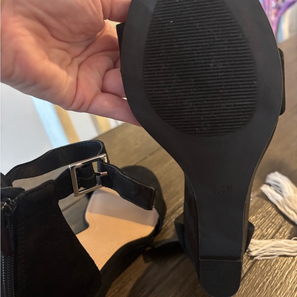 Torrid Black Wedge Sandals - Picture 3 of 3